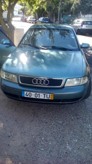 Audi A4 1.9tdi 110cv Abril/99 - à venda - Ligeiros