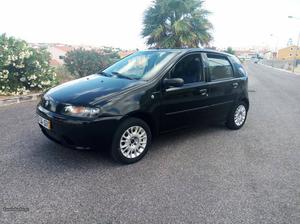 Fiat Punto 1.2cc hlx Fevereiro/00 - à venda - Ligeiros