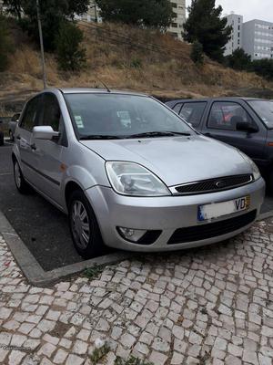 Ford Fiesta 1.4 tdci versão ghia Junho/03 - à venda -