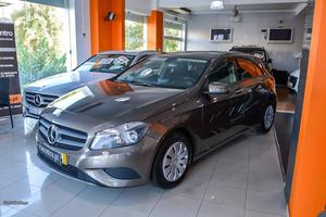 Mercedes-Benz A 180 CDi Style Navi Janeiro/13 - à venda -