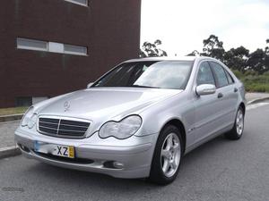 Mercedes-Benz C 220 CDI Abril/01 - à venda - Ligeiros