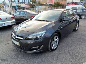 Opel Astra 1.3 CDTi Cosmo Maio/13 - à venda - Ligeiros