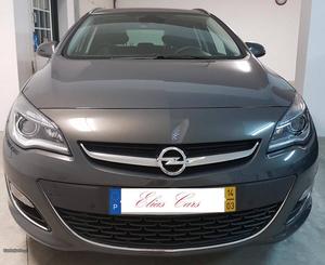Opel Astra 1.6 Exclusivo 136CV Março/14 - à venda -