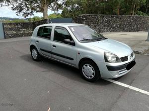 Renault Clio 1.2 aceito retoma Maio/02 - à venda - Ligeiros