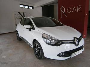 Renault Clio IV 1.5 DCI Confort Dezembro/14 - à venda -