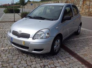 Toyota Yaris 1.0 LUNA 5p Junho/04 - à venda - Ligeiros