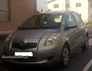 Toyota Yaris  D Novembro/08 - à venda - Ligeiros