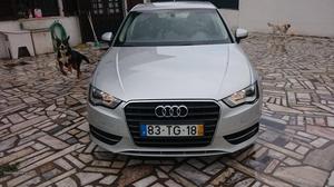 Audi A3 SportB. 1.6 Tdi GPS Agosto/13 - à venda - Ligeiros