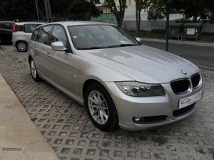 BMW 320 D Touring Maio/11 - à venda - Ligeiros Passageiros,