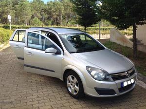 Opel Astra Caravan 1.4 Março/06 - à venda - Ligeiros