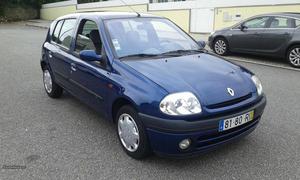 Renault Clio D/A km Março/01 - à venda - Ligeiros