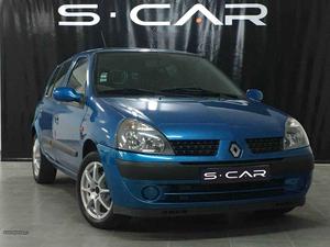 Renault Clio v Abril/04 - à venda - Ligeiros