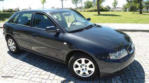 Audi A3 1.6 c/102cv km Agosto/02 - à venda - Ligeiros