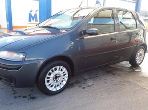 Fiat Punto 1.2 cili 16 valv Maio/03 - à venda - Ligeiros