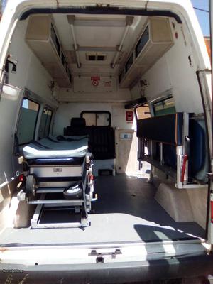 Ford Transit 2.5 ambulançia Dezembro/95 - à venda -