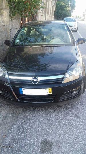 Opel Astra Astra h Dezembro/04 - à venda - Ligeiros