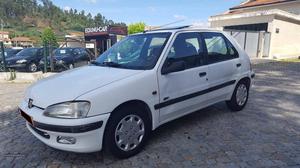 Peugeot 106 C/DIREÇAO ASSISTIDA Dezembro/98 - à venda -