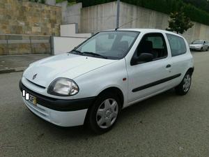 Renault Clio Poucos KM`s 1 DONO Novembro/00 - à venda -