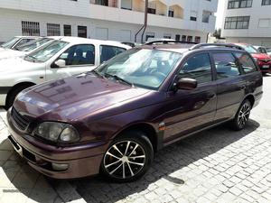 Toyota Avensis D4-D Julho/00 - à venda - Ligeiros