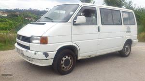 VW Caravelle 2.4 5 cilindro 9.l Maio/95 - à venda -