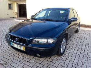 Volvo S60 D cv RS Dezembro/03 - à venda - Ligeiros