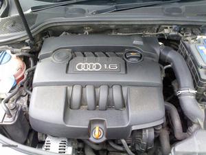 Audi A3 Attraction 1.6 Março/05 - à venda - Ligeiros