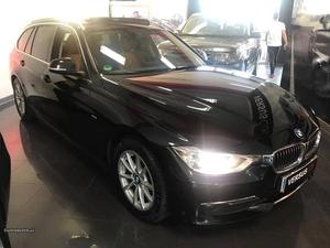 BMW 320 D Touring Luxury Março/14 - à venda - Ligeiros