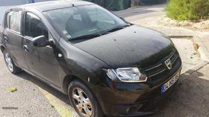 Dacia Sandero cv) Maio/13 - à venda - Ligeiros