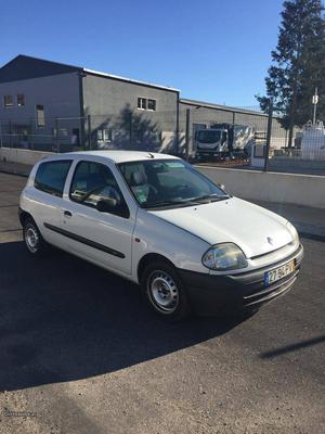 Renault Clio 1.9 D Junho/00 - à venda - Comerciais / Van,