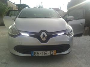 Renault Clio IV Estate - 5 Portas Março/15 - à venda -
