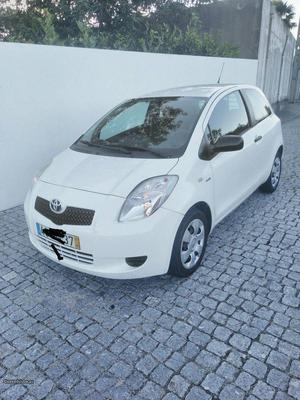 Toyota Yaris D4D Maio/07 - à venda - Comerciais / Van,