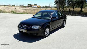 VW Passat b5 pd Maio/01 - à venda - Ligeiros Passageiros,