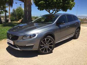 Volvo V60 Cross Country 2.0 D4 Summum Geartronic