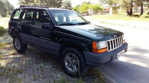Jeep Cherokee 2.5 td laredo Dezembro/98 - à venda -