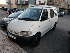 Nissan Vanette cargo Novembro/98 - à venda - Ligeiros