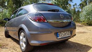 Opel Astra GTC 5 lugares diesel Agosto/06 - à venda -
