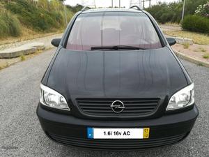 Opel Zafira 1.6i 16v Confort Dez Dezembro/01 - à venda -