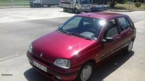 Renault Clio 1.2 Oasis dir. Assis Abril/97 - à venda -