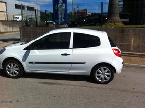 Renault Clio 1.5 dci Abril/08 - à venda - Ligeiros