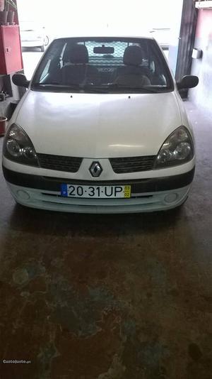 Renault Clio dci Fevereiro/03 - à venda - Comerciais / Van,