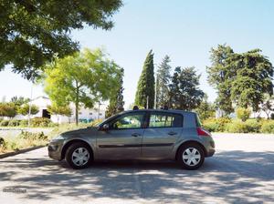 Renault Mégane 1.5 DCI Julho/03 - à venda - Ligeiros