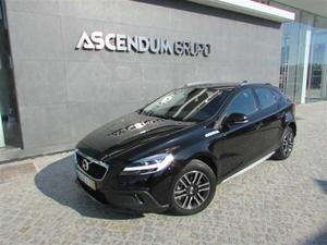  Volvo V40 Cross Country 2.0 D2 Momentum