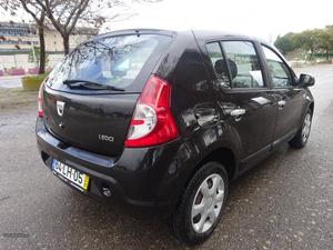 Dacia Sandero 1.5 DCi Confort Nac Janeiro/11 - à venda -