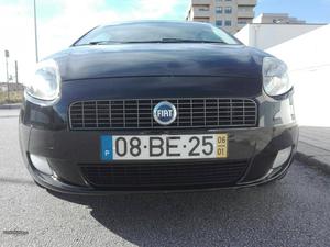 Fiat Grande Punto 1.2 Dynamic Janeiro/06 - à venda -