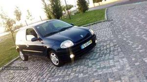 Renault Clio v Abril/00 - à venda - Ligeiros