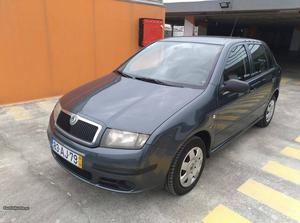 Skoda Fabia 1.2 HTI Agosto/05 - à venda - Ligeiros