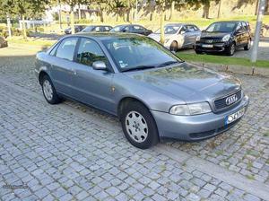 Audi A4 1.9 TDI 90cv Fevereiro/98 - à venda - Ligeiros