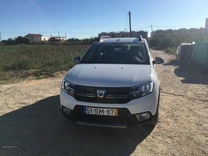 Dacia Sandero Stepway bifuel Fevereiro/17 - à venda -