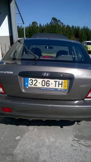 Hyundai Accent 1.2 Março/02 - à venda - Ligeiros