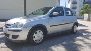 Opel Corsa mil reias Junho/04 - à venda - Ligeiros